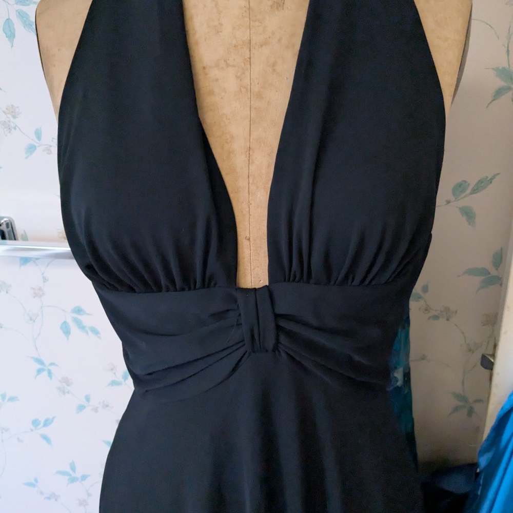 White House Black Market Black Midi Dress Size 6 Keyhole Back Strechy